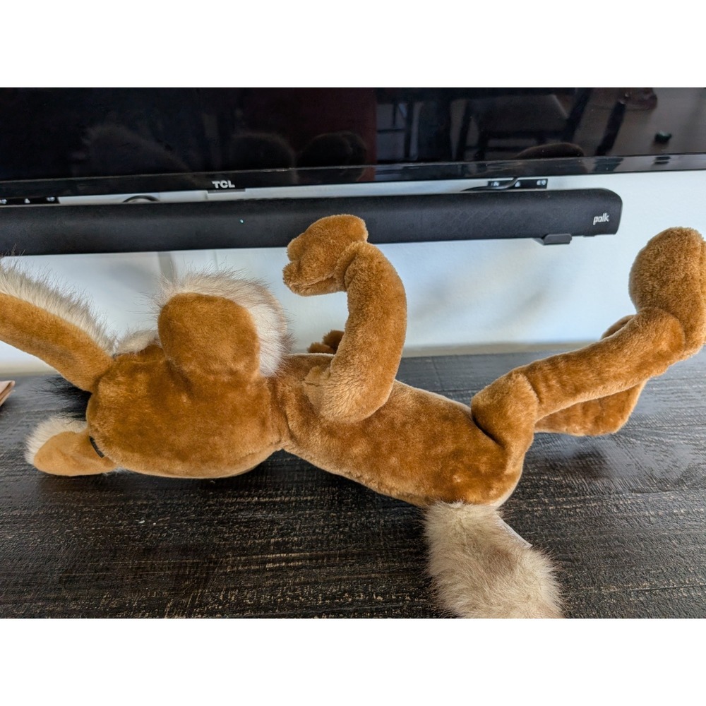 Vintage Wile E Coyote 27" 1993 Warner Bros 24k Plush‎ Large Cartoon RARE VTG - Picture 10 of 12